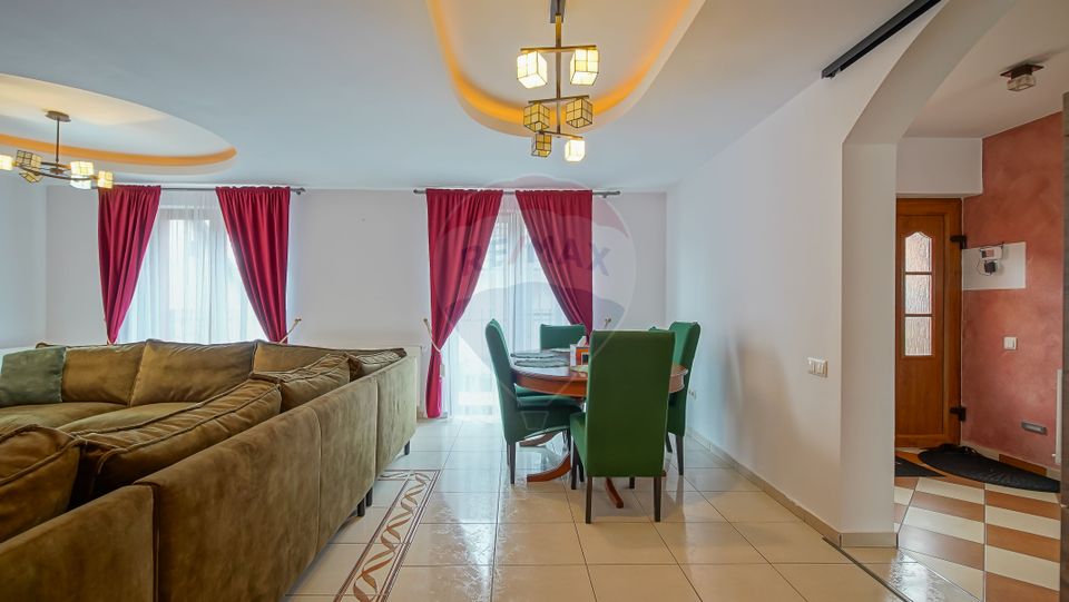 Casă cu garaj și panouri fotovoltaice – Codlea!