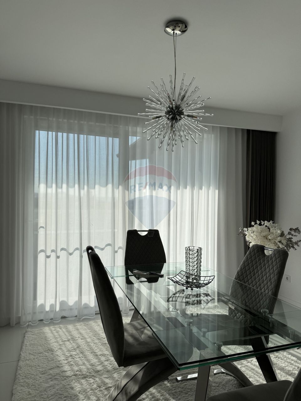 4 room Apartment for sale, Central area