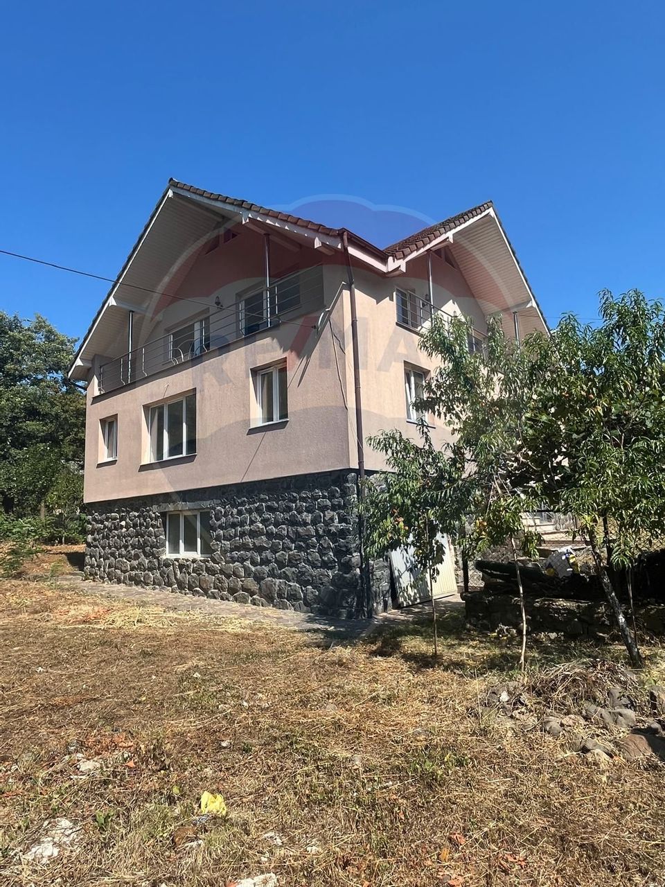 5 room House / Villa for sale