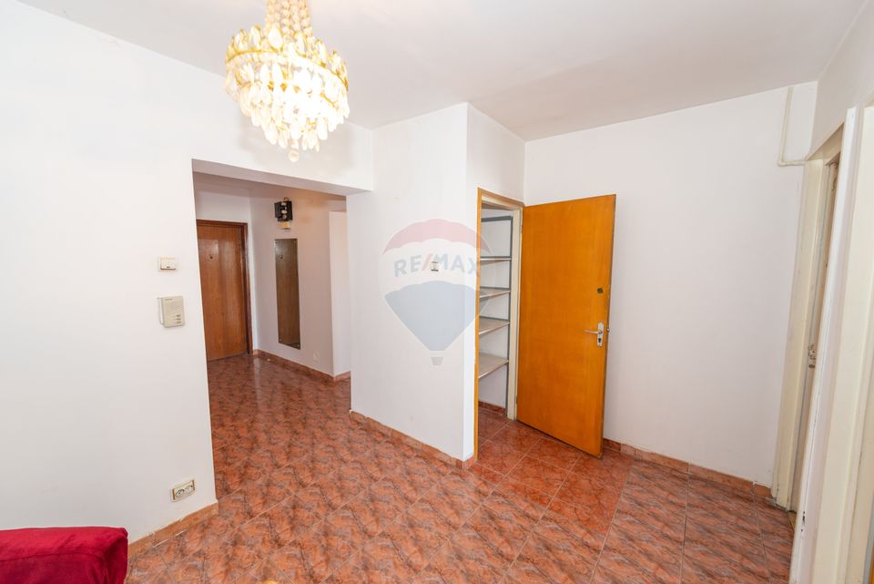 Apartament 3 camere + boxa de vanzare, Panduri, Marriott, 4 balcoane