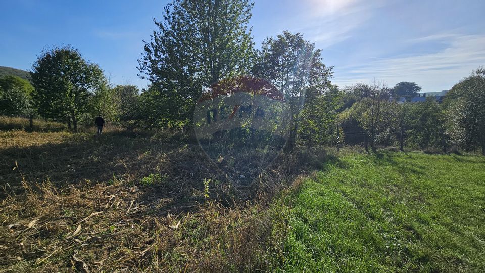 Casă / Vilă cu 5 camere, teren 2300mp de vanzare in Patrauti, Suceava