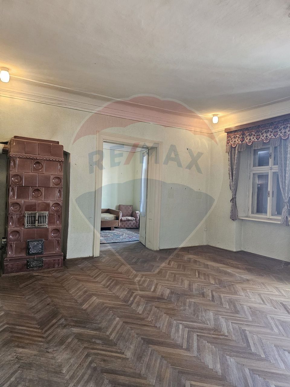 5 room Apartment for sale, Central area