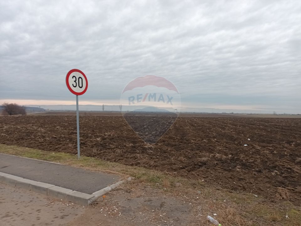 Vanzare teren intravilan parcelat, in Branesti langa - Autostrada A2