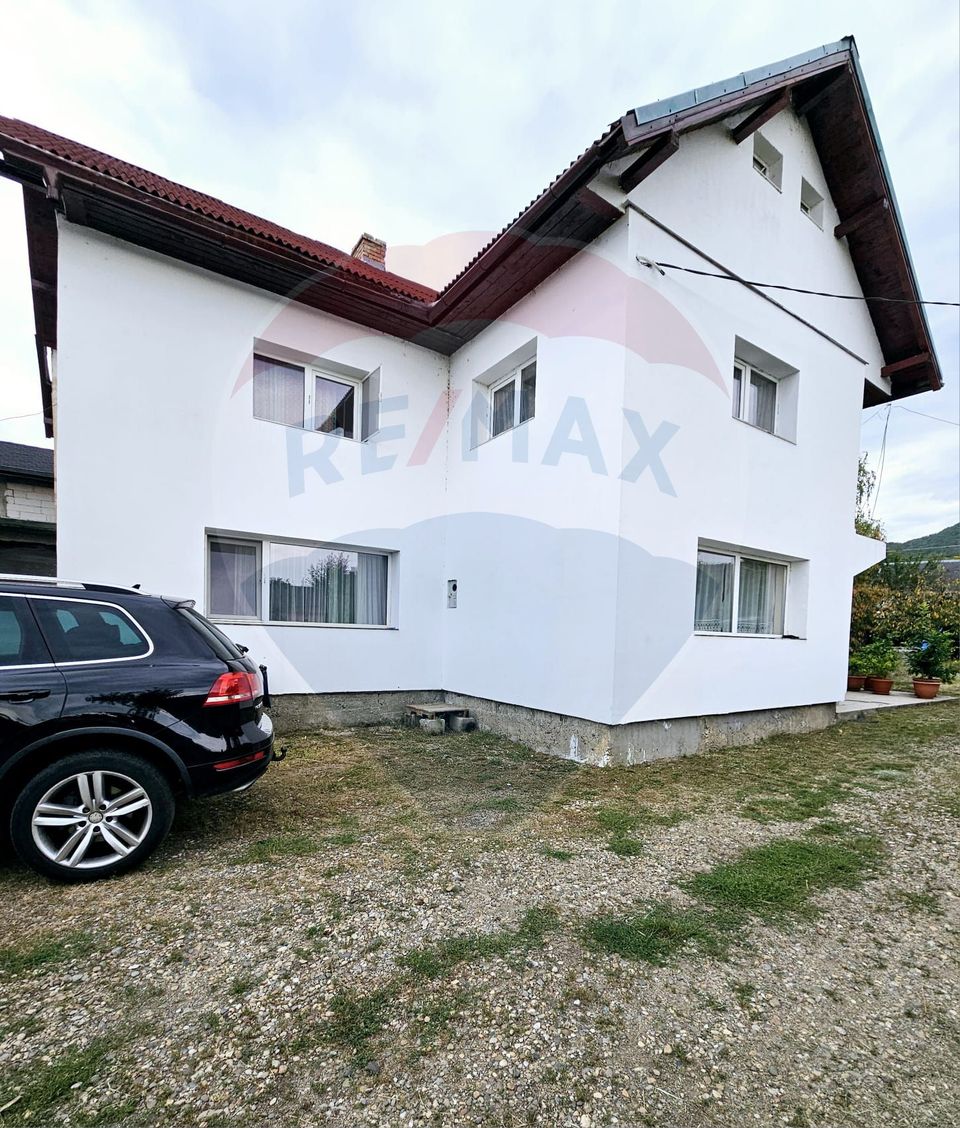 5 room House / Villa for sale