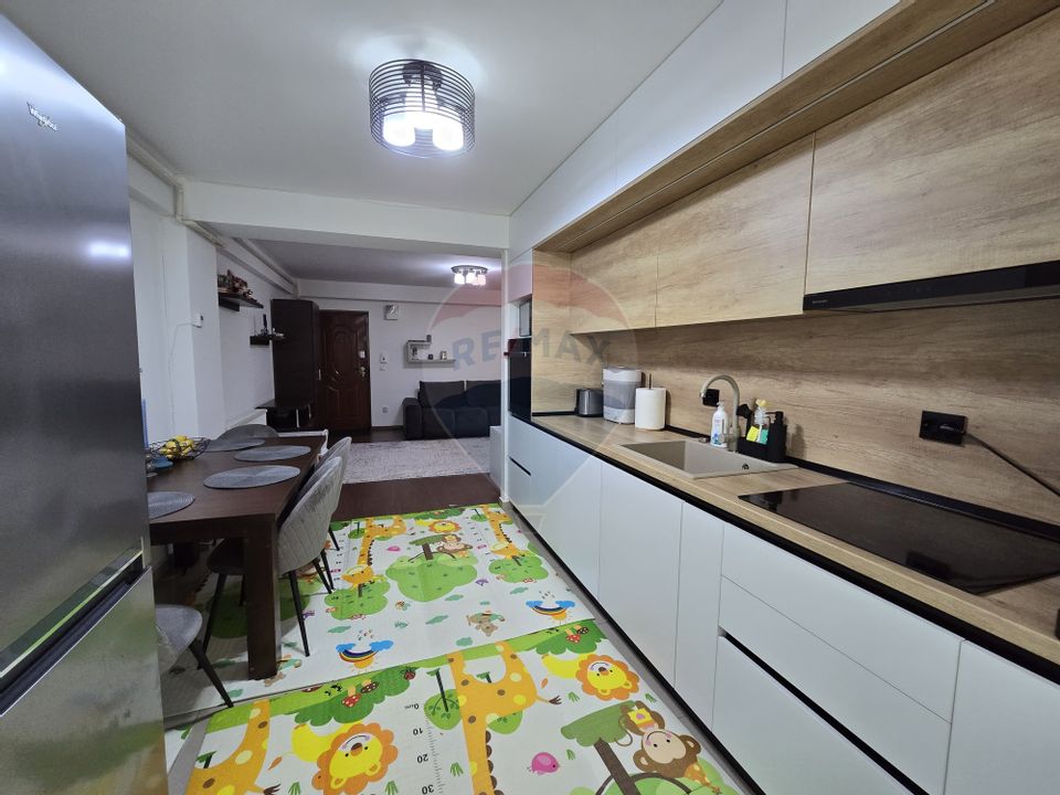 Apartament Decomandat cu 3 Camere de Vânzare în Colina Magurii