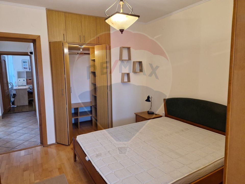 Apartament cu 3 camere de închiriat - Zona Dealuri Oradea