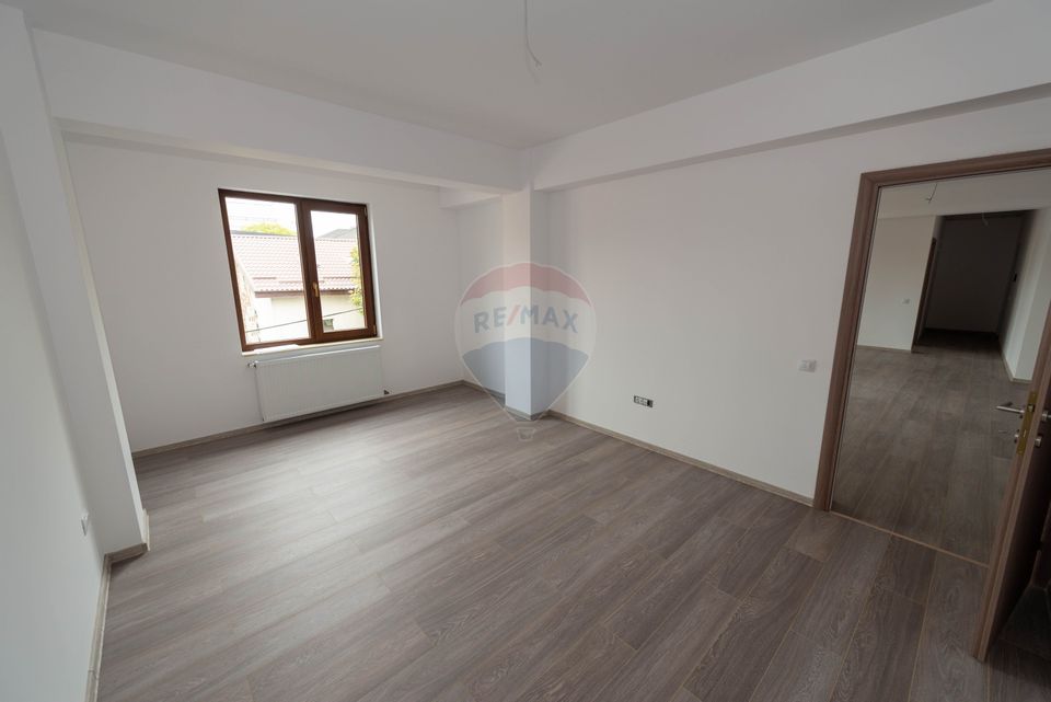 Apartment / Space 3 rooms, 86sqm, for rent, roundabout Alba Iulia