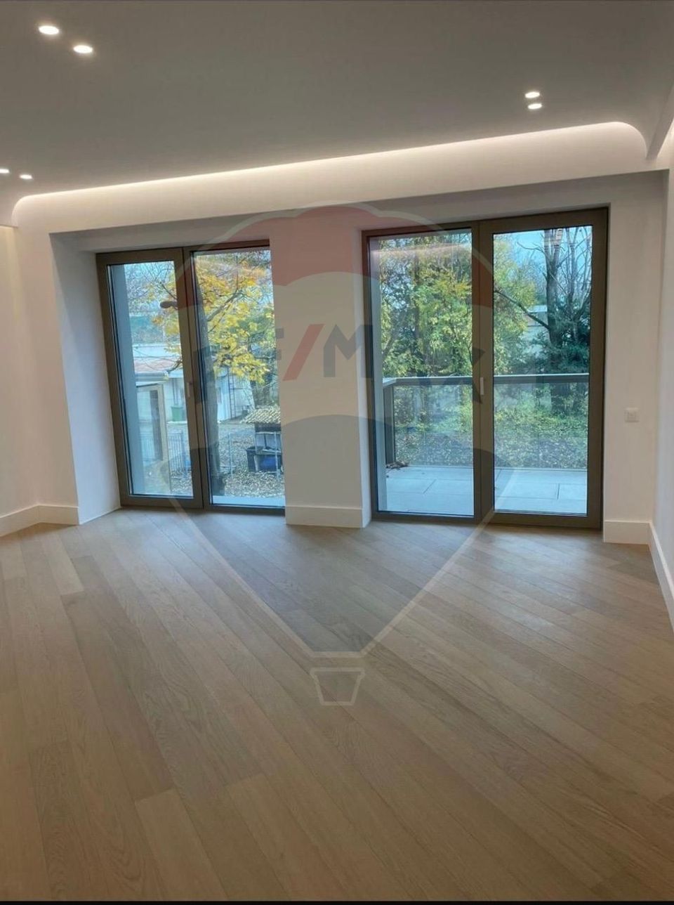 De vanzare Apartament 2 cam Cortina 126 cu loc de parcare, Pipera