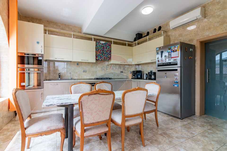 Casă / Vilă cu 4 camere de vânzare Corbeanca