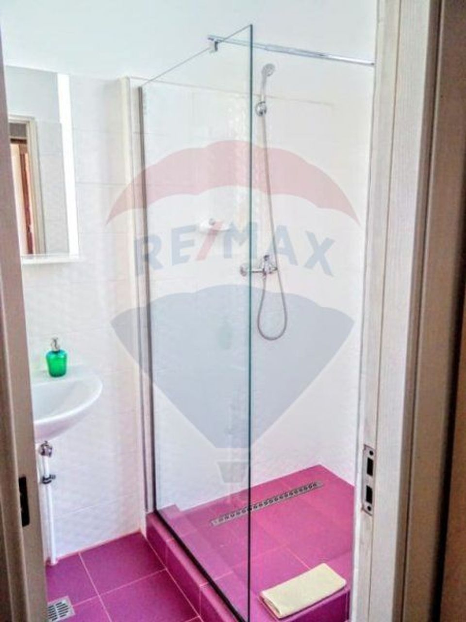 Hotel 29 camere de vânzare în zona P-ta Unirii