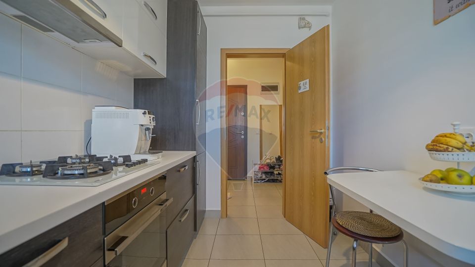 Apartament 2 camere cu parcare și grădină 30mp, zona Tractorul