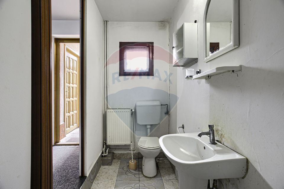 10 room Hotel / Pension for rent, Intim area