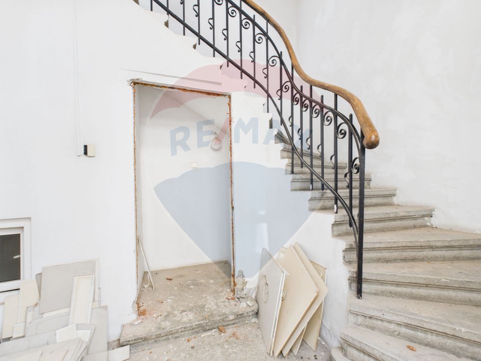 Vila S+P+2+M, 15 camere, ideala pentru investitie - Ștefan cel Mare