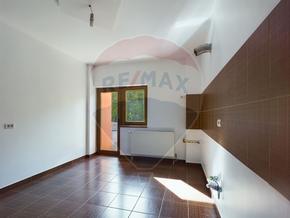 Duplex House for Sale in Prelungirea Ghencea