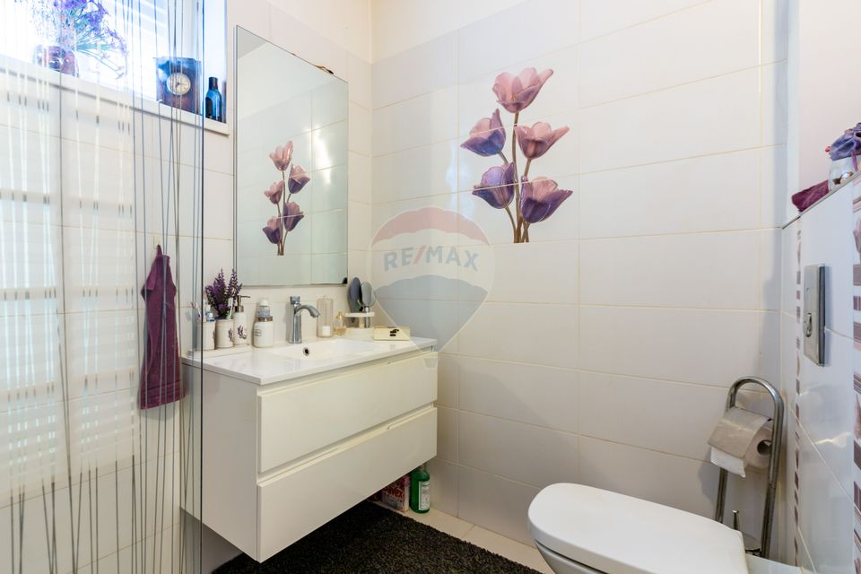 Casă / Vilă cu 4 camere de vânzare în zona Giulesti Sarbi