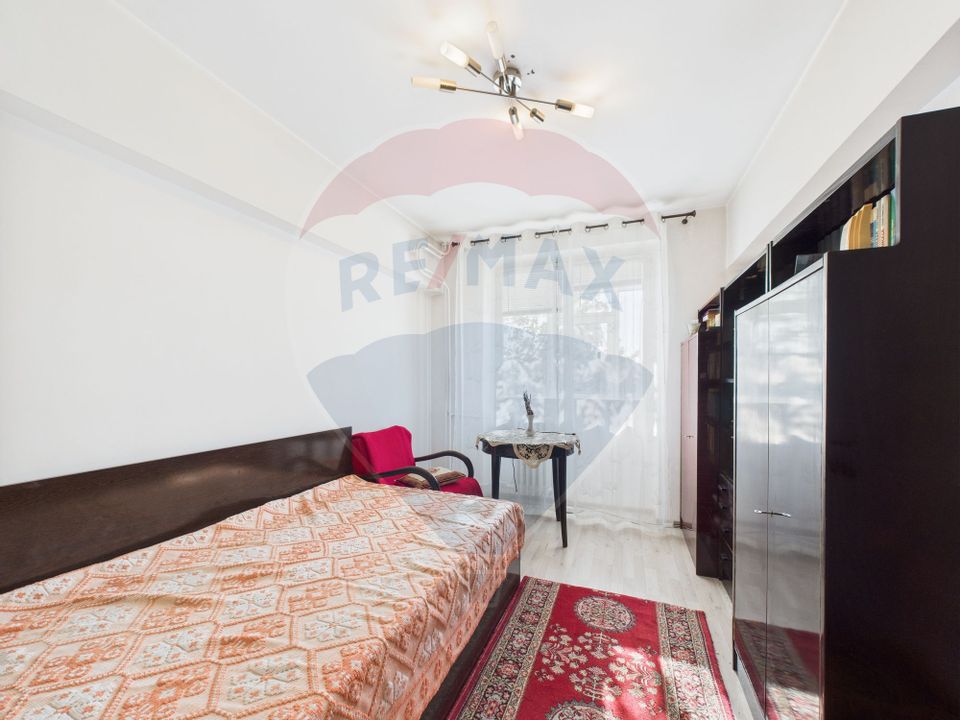 3 room Apartment for sale, Decebal area