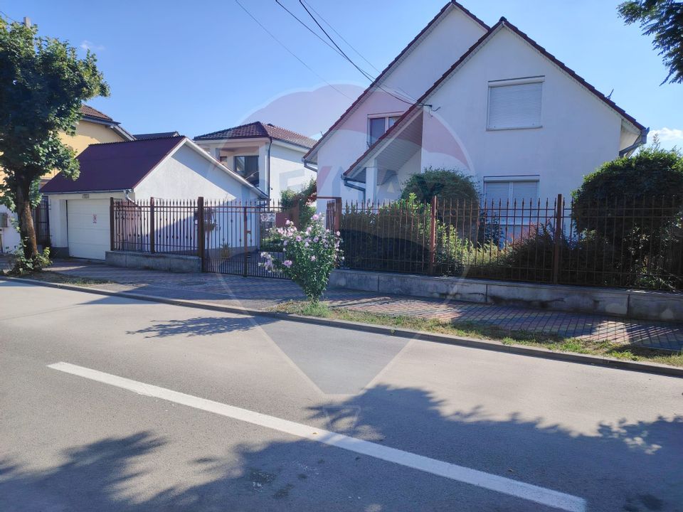 8 room House / Villa for sale, Central area