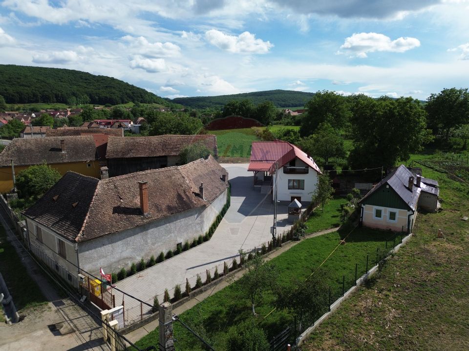 Casă moderna in Transilvania - comuna Blajel, jud. Sibiu-1450 mp teren