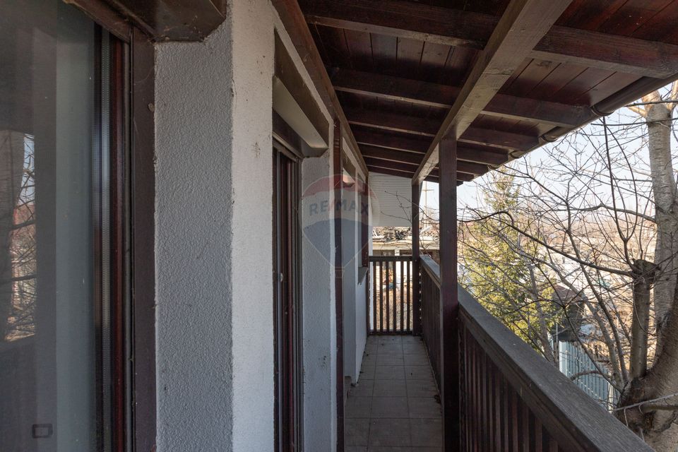 Hală 1.000 mp + curte 3.200 mp + CASĂ 160 mp BONUS | Acces TIR | Bacău