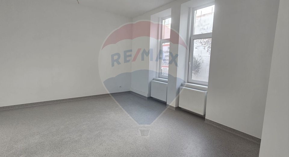 Spațiu comercial pe strada Elena Ghiba Birta