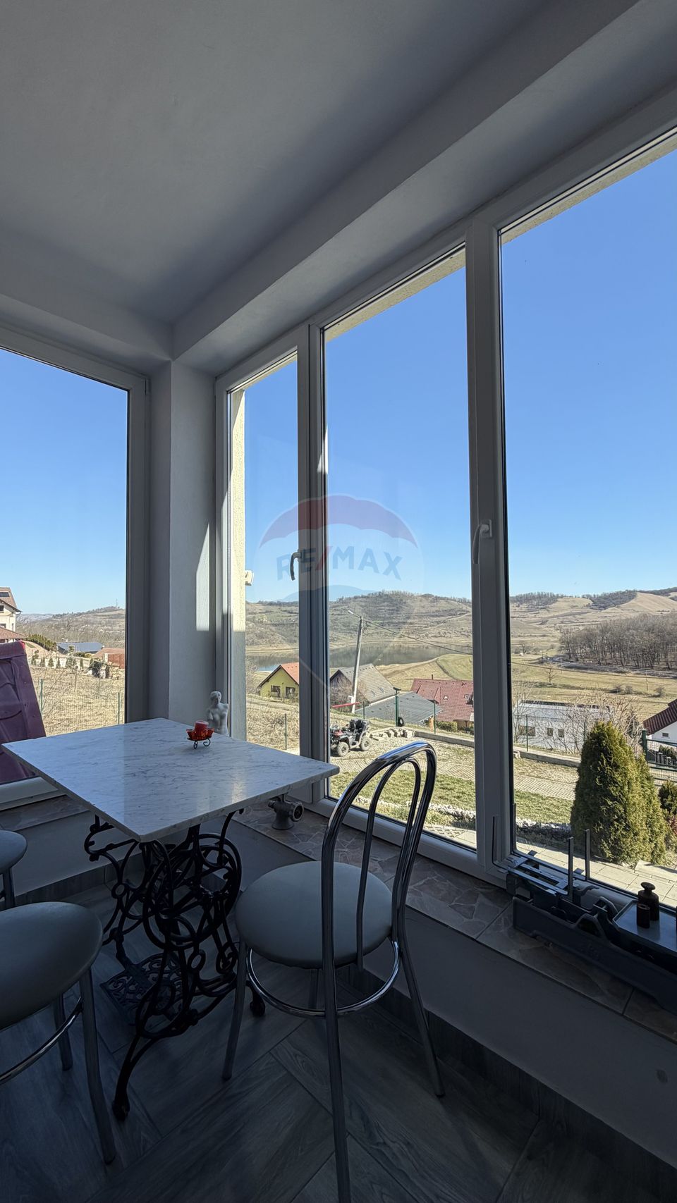 Casă cu vedere spectaculoasă - pentru locuit sau investiție turistică