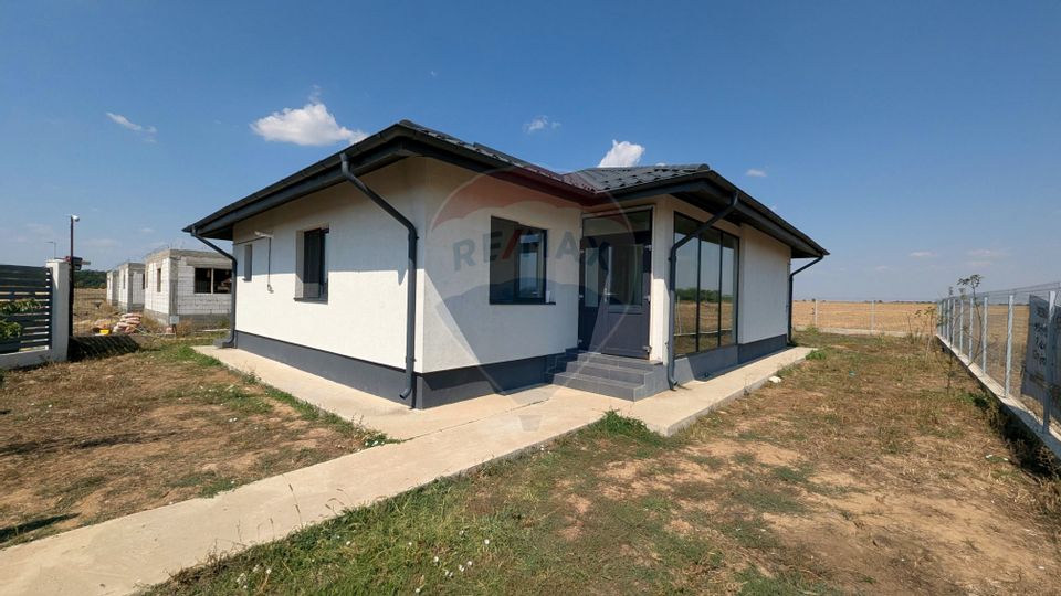 Vilă Codernă 4 camere 110 mp Curte mare 573 teren – Băldana Dâmbovița