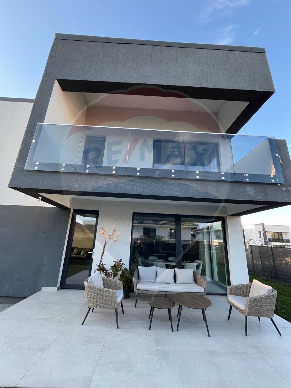 Smart Home de Vânzare în Sânpetru, Brașov – Construcție Premium