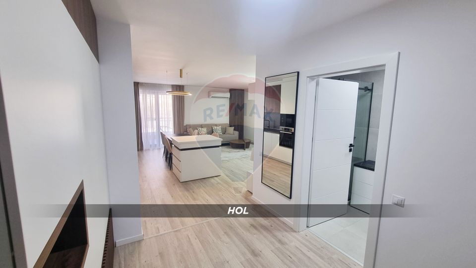 Apartament cu 3 camere tip PENTHOUSE de închiriat în zona PODUL VIILOR