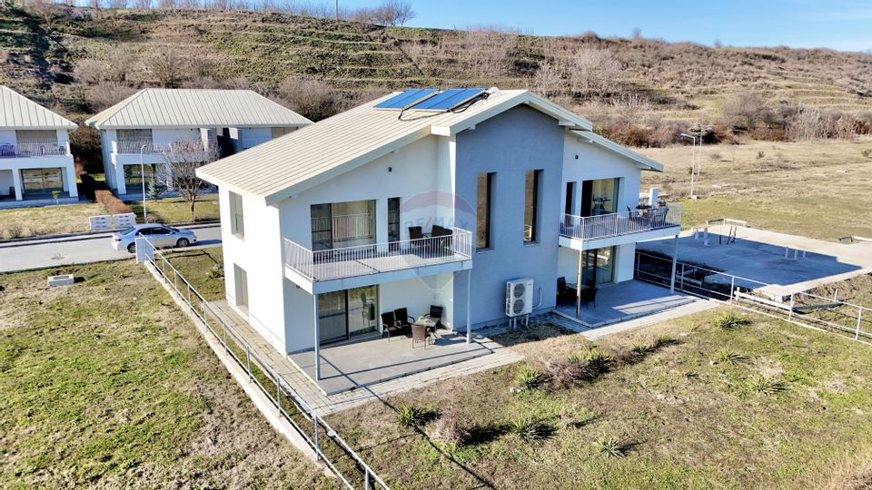 8 room House / Villa for sale, Semicentral area