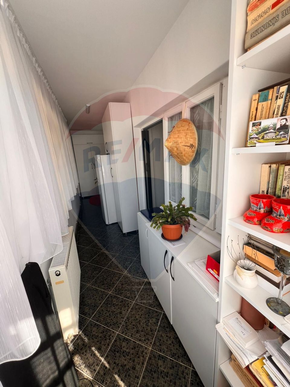 Casă / Vilă cu 4 camere de vânzare în zona Central