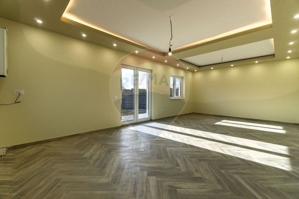 5 room House / Villa for sale