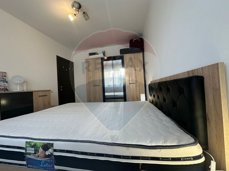 Apartament cu 3 camere de vânzare