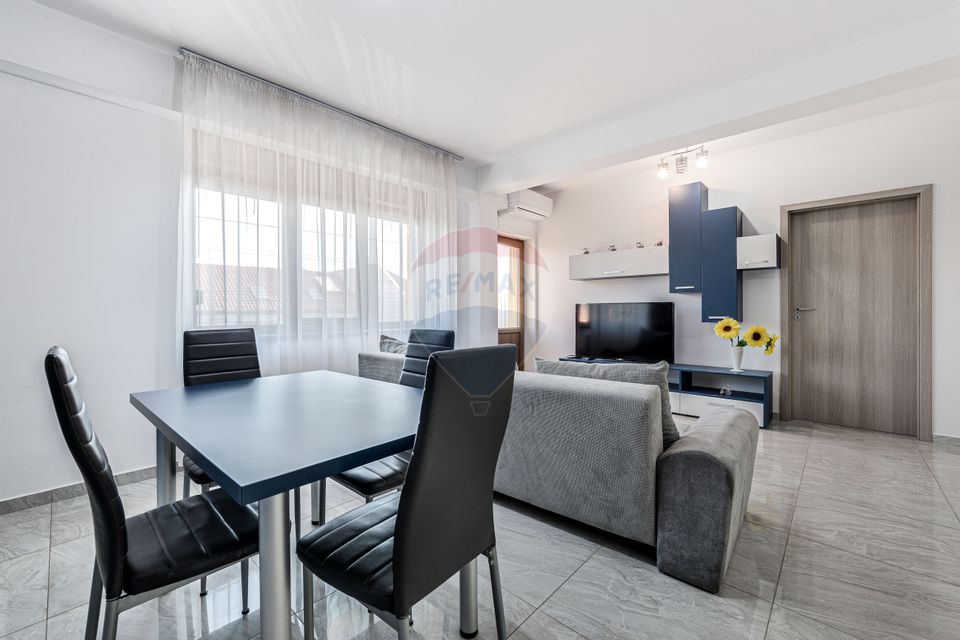 Apartament cu 3 camere zona Intim