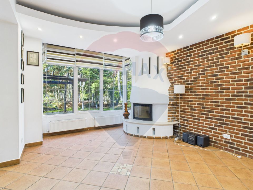 De vanzare | Vila in Paradisul Verde cu gradina si padure proprie |