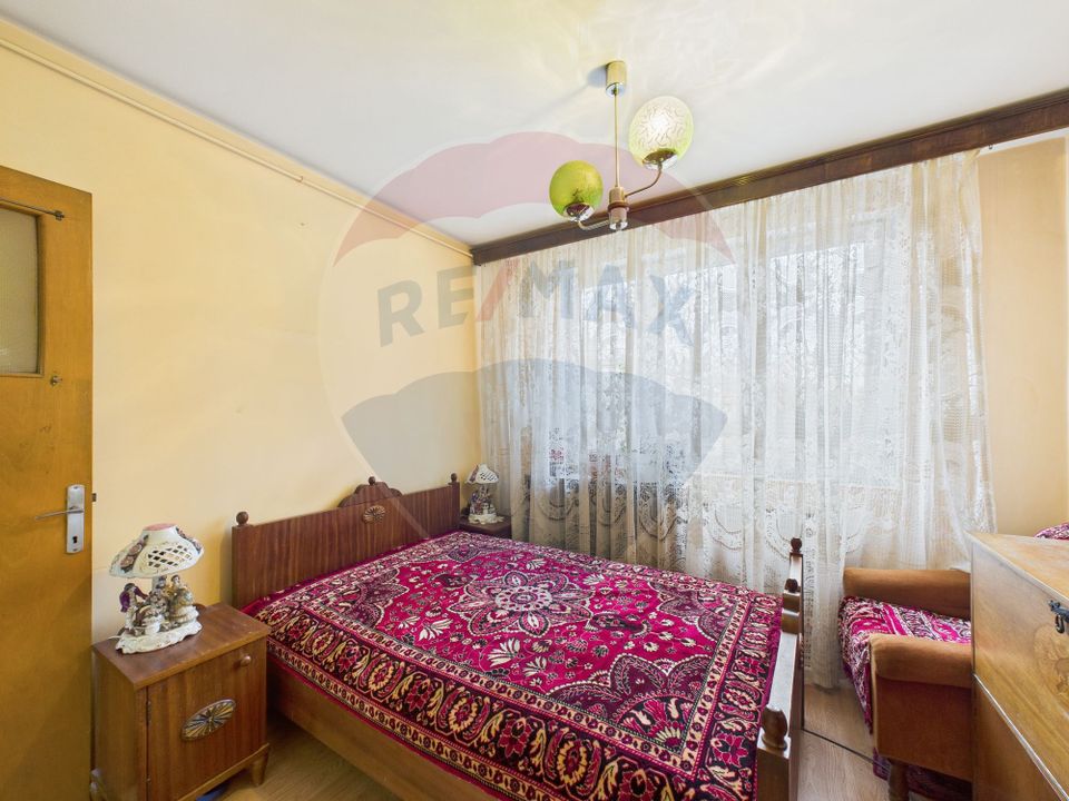 Apartament cu 3 camere de vanzare in zona Dristor / Titan