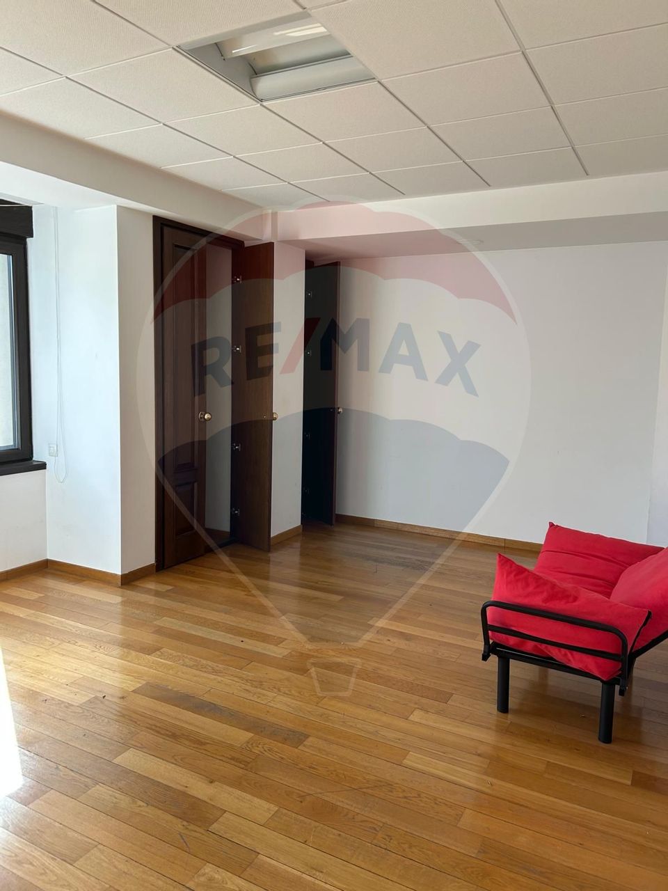 DE INCHIRIAT Apartament 4 camere în zona Baneasa