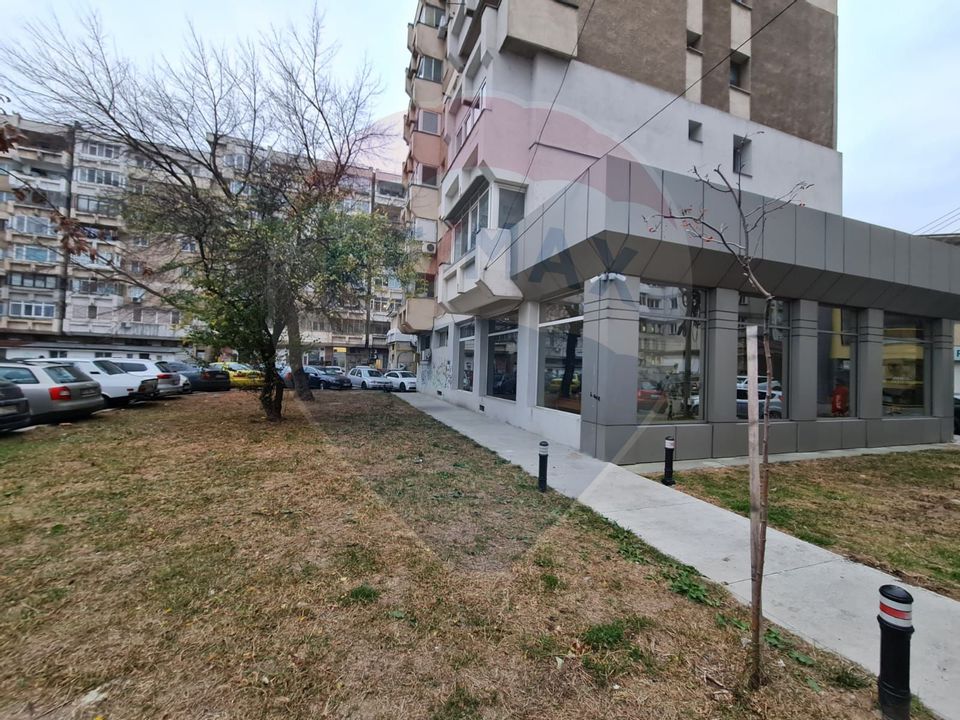 211sq.m Commercial Space for rent