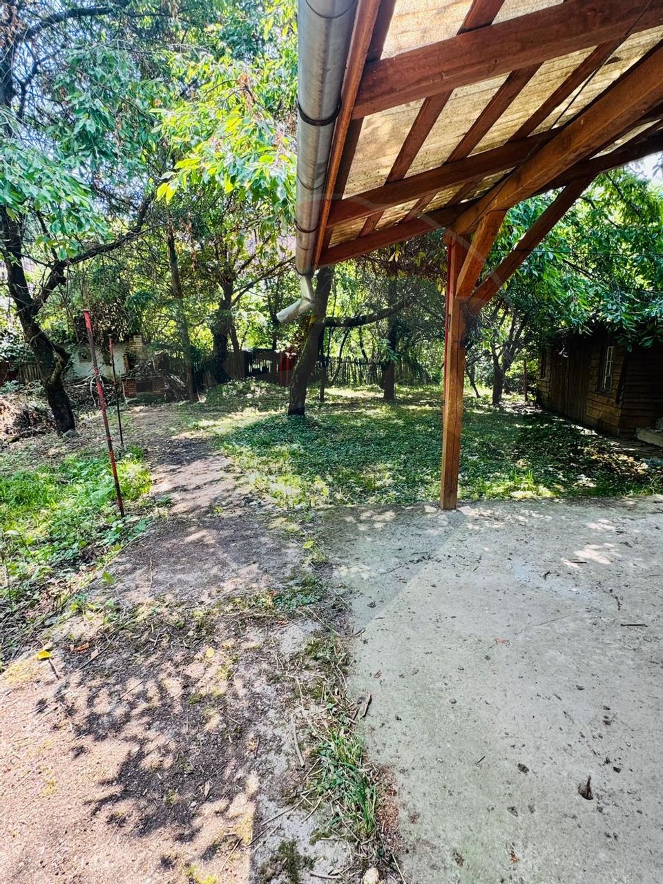 Casă cu 4 camere de vânzare pe str. Campu Negru, Sighet.