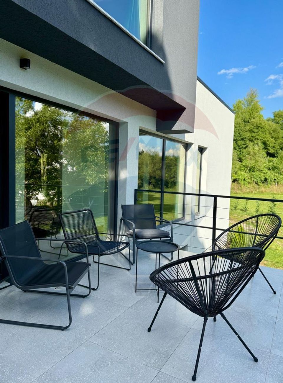 8 room House / Villa for sale