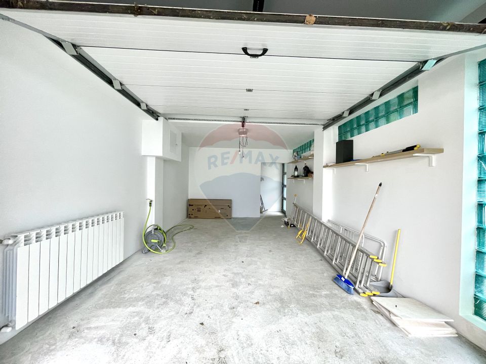 Apartament cu 3 camere de închiriat în zona Faleza Nord