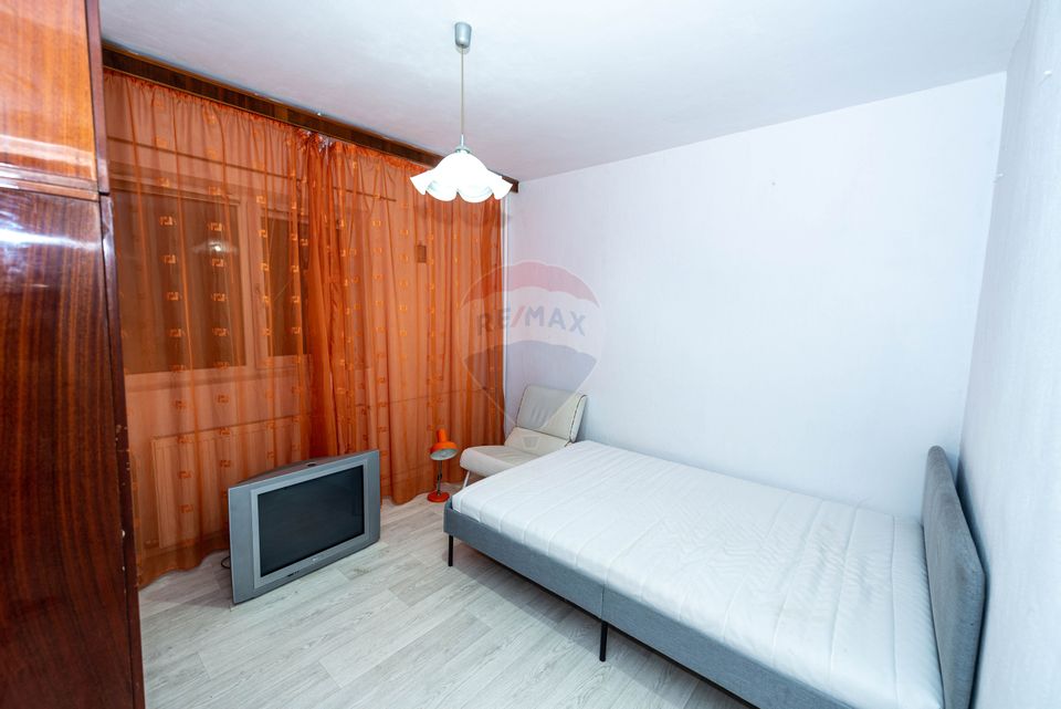 Apartament 4 camere, de vanzare, etaj 2, langa metrou Crangasi