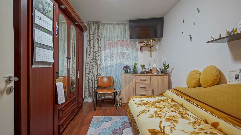 !! VANDUT !!  Apartament cu 3 camere în cartierul Răcădău