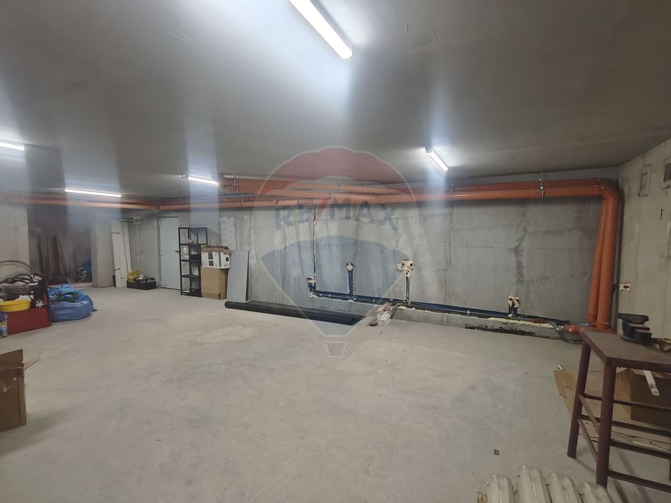 Spațiu depozitare de 100mp, cu parcare, de închiriat în zona Iris