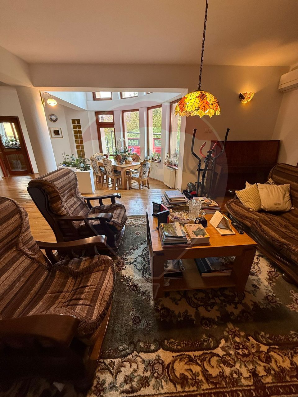 6 room House / Villa for rent, Valea Borcutului area