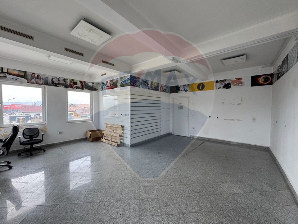 250sq.m Commercial Space for rent, Central area