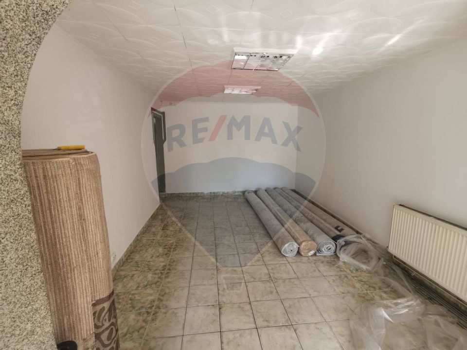 70sq.m Commercial Space for rent, Central area