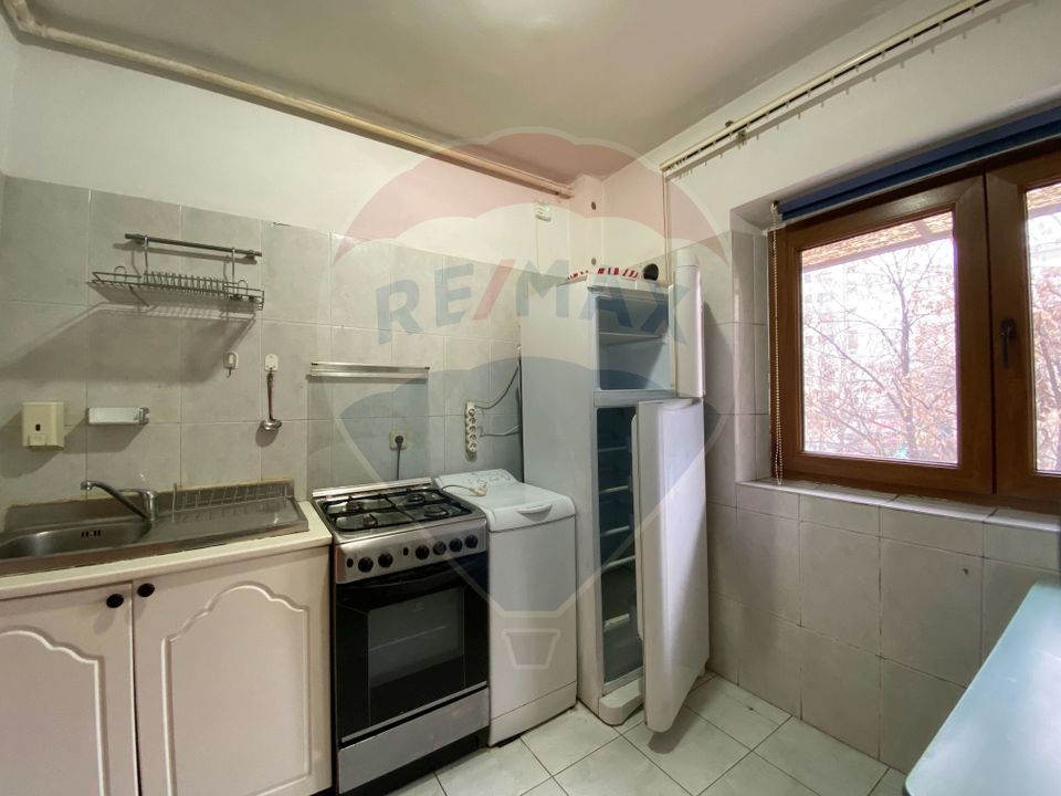 De inchiriat garsoniera în zona Vitan Mall