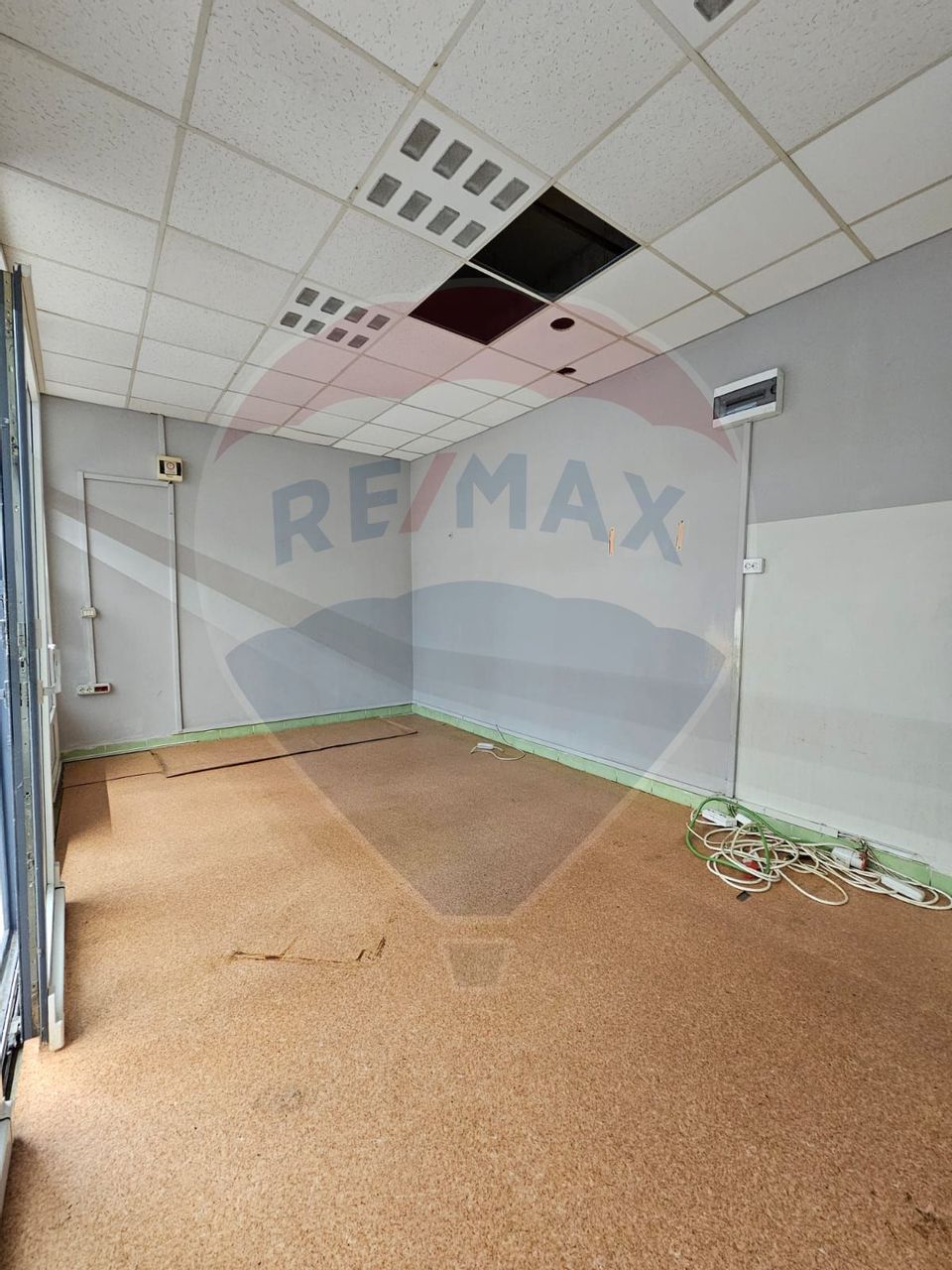 20sqmCommercial Space for rent, OMV Marasti area