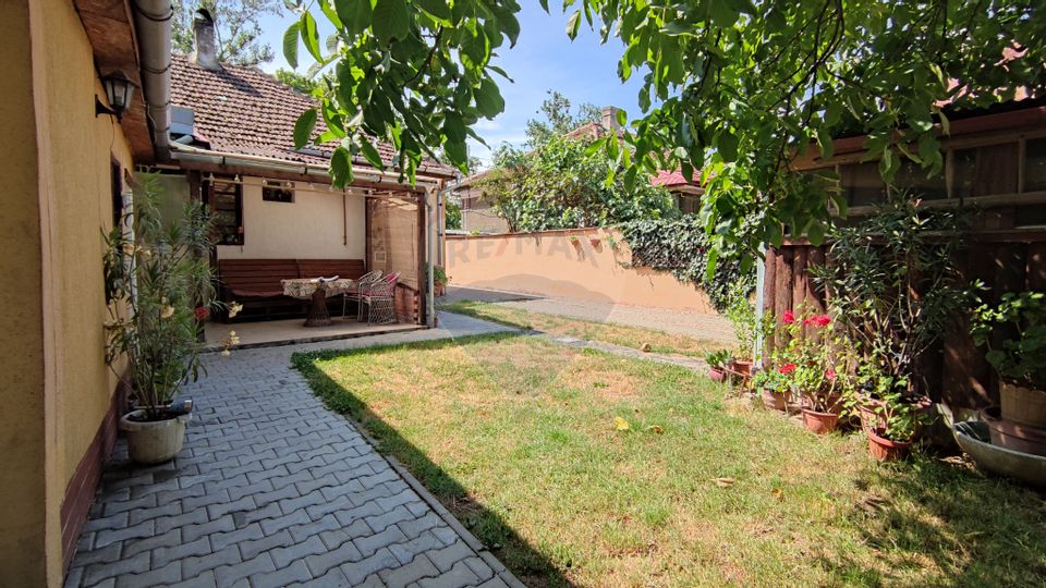 Casă cu Teren 572 mp în Oradea, Str. Octavian Goga Nr. 39, de vânzare