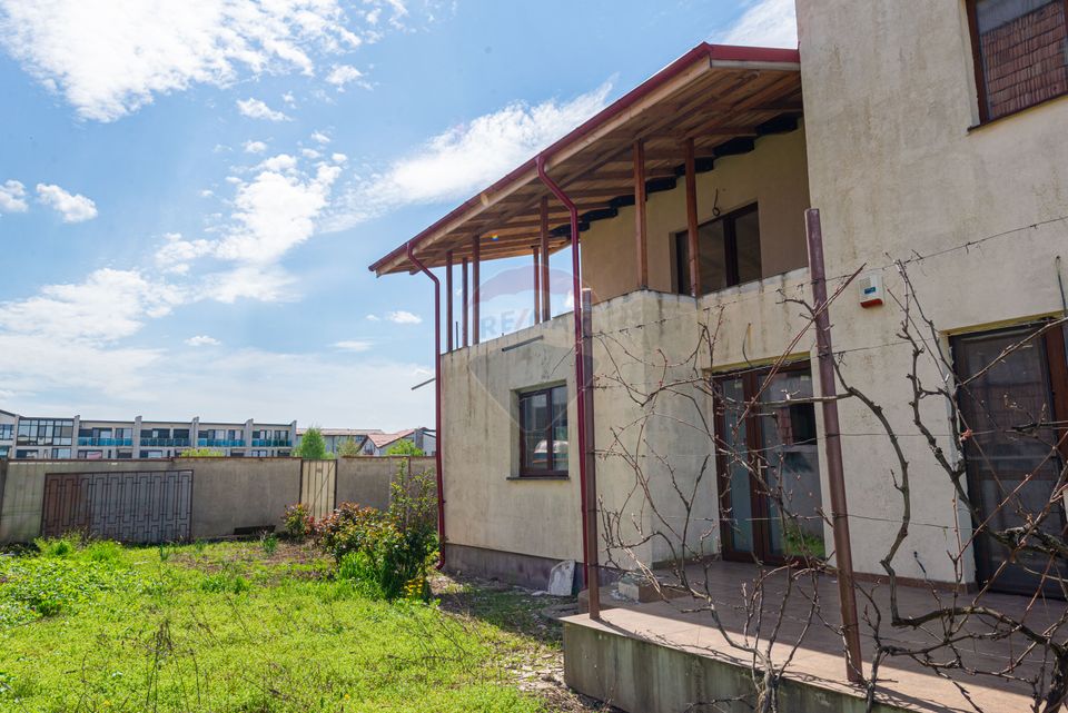 De vanzare proprietate speciala versatila | Casa + hala, teren 580mp